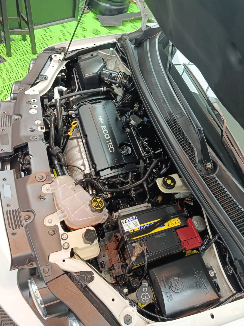 Chevrolet Sonic — Lavado de motor y chasis — Motor — 369 Detail, Lugano